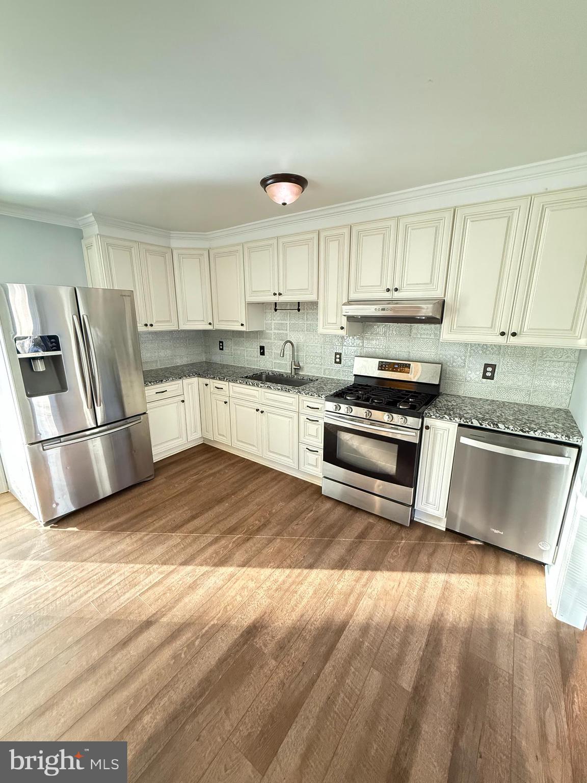 DALE CITY - Residential Lease