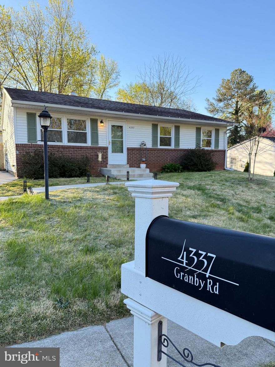 Charming One-Level Home in Prime Location!
This beautifully updated 3-bedroom, 1.5-bath home offers comfort, convenience, and modern touches throughout. Ideally located near I-95, Potomac Mills, shopping, and restaurants—everything you need is just minutes away! Recent updates (2023) include new vinyl plank flooring, plumbing and electrical improvements, fresh insulation, a tankless water heater, and a professionally installed privacy fence. The home has also been professionally cleaned, power washed, and freshly painted, making it move-in ready! Additional upgrades include a new HVAC system (2020) and updated poured concrete front walk and steps (2022). The spacious kitchen features room for a dining table and opens directly to the fully fenced backyard—perfect for entertaining or relaxing outdoors. Enjoy abundant natural light in the welcoming family room, plus a generous shed for storage and off-street parking via the private driveway. A must-see rental with modern amenities in a fantastic location!