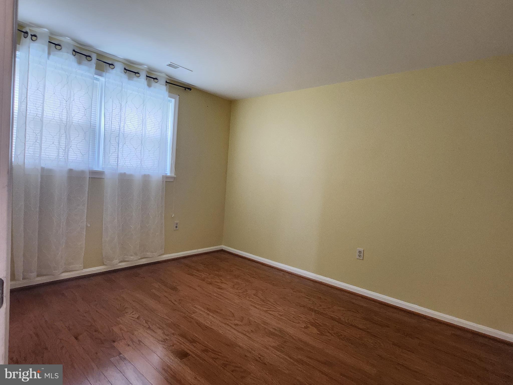 HERITAGE ESTATES - Residential Lease