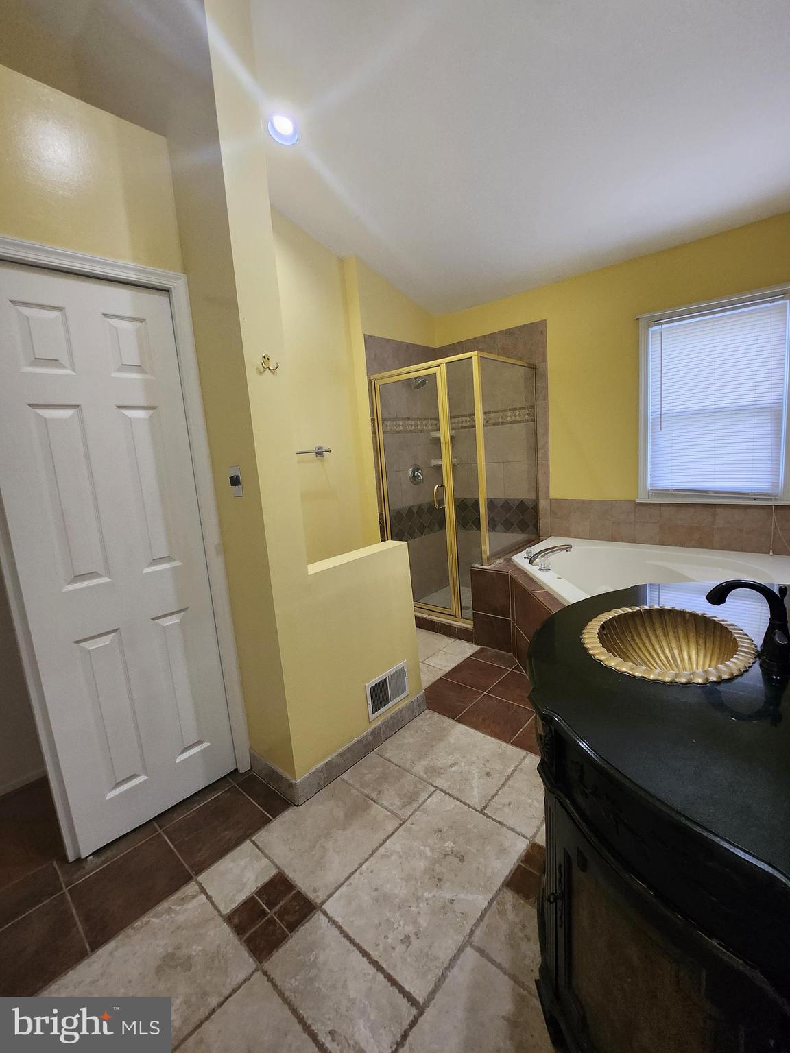 HERITAGE ESTATES - Residential Lease