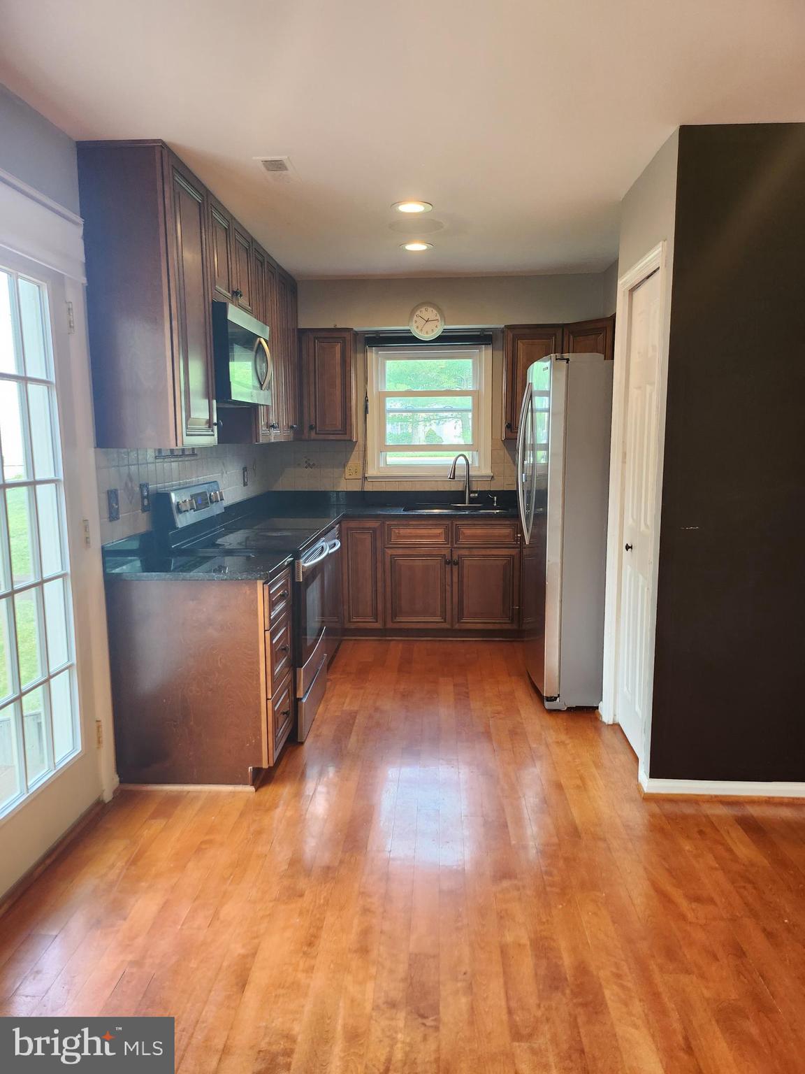 HERITAGE ESTATES - Residential Lease