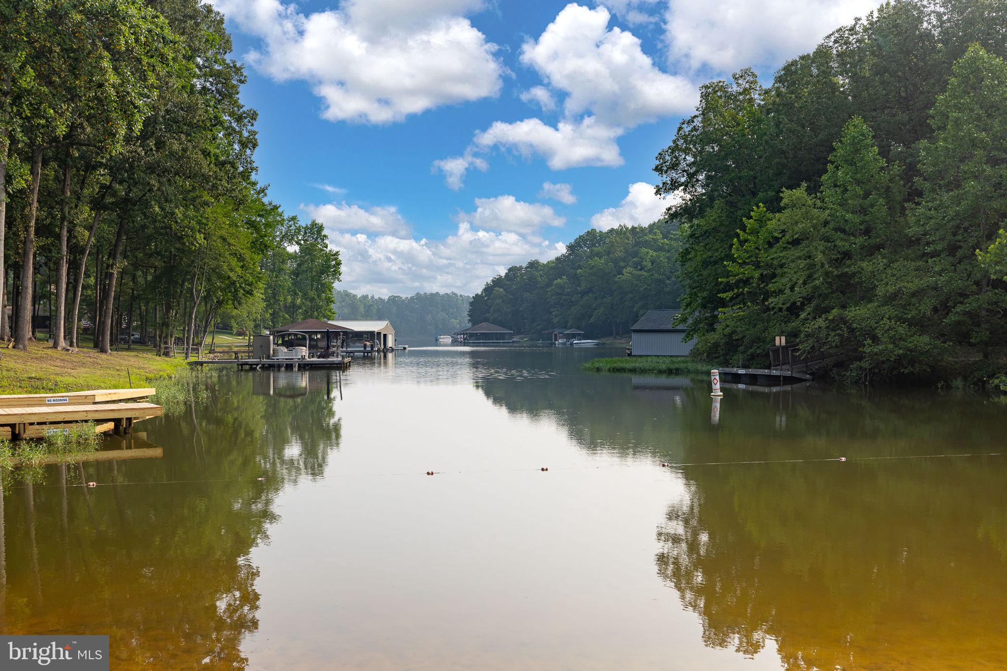 BLUE WATER - Residential