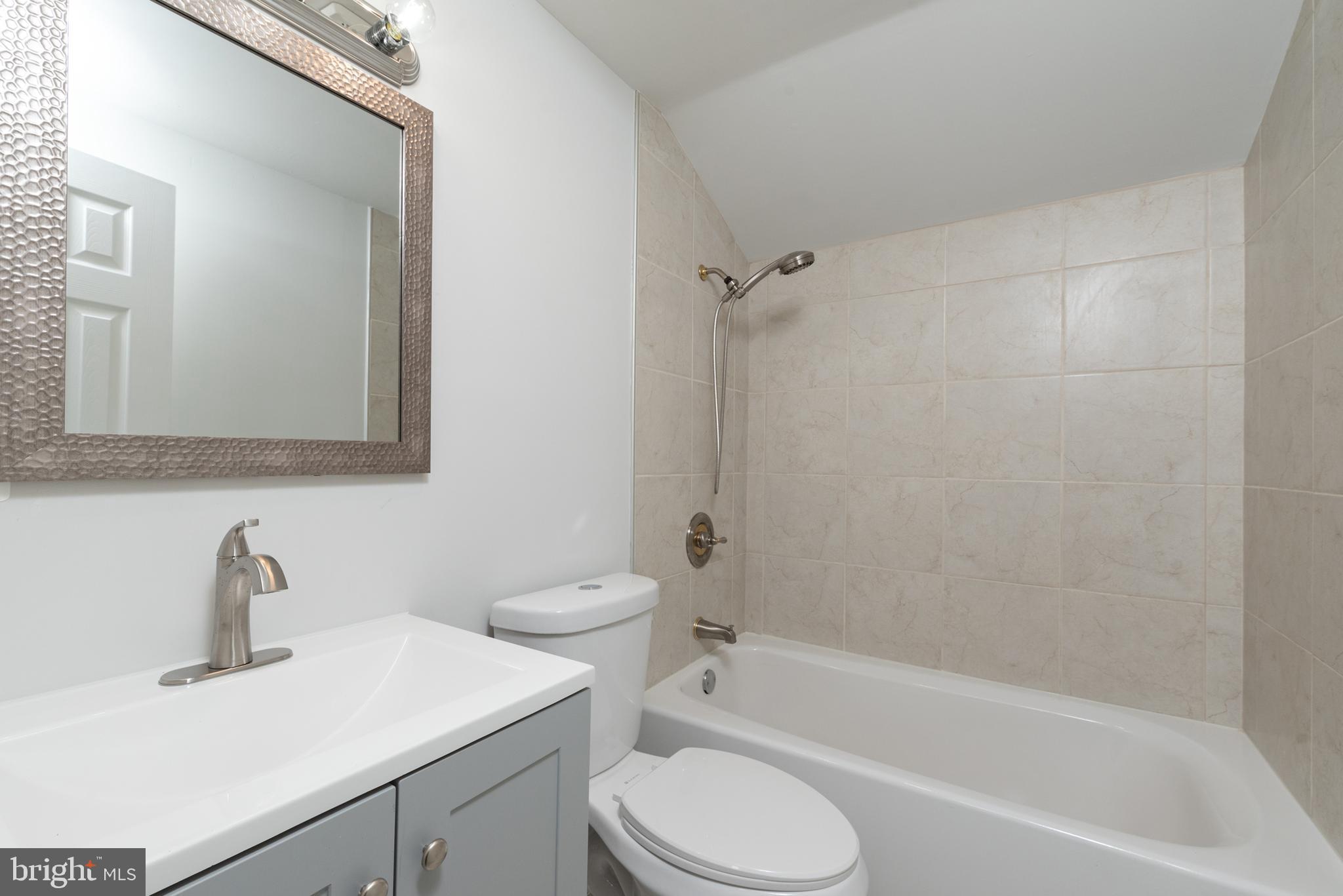 FARMINGTON - Residential