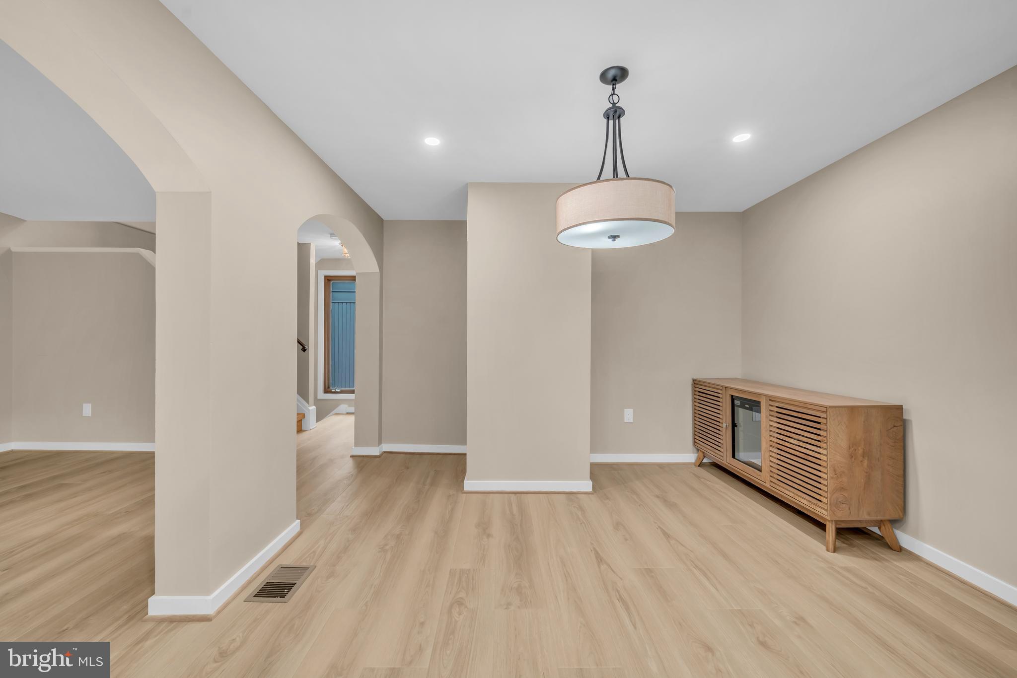 RESTON - Residential