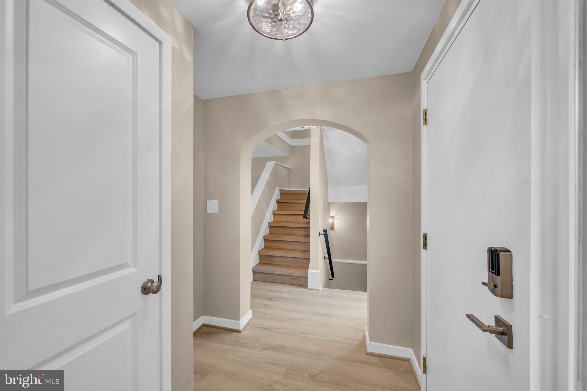 RESTON - Residential
