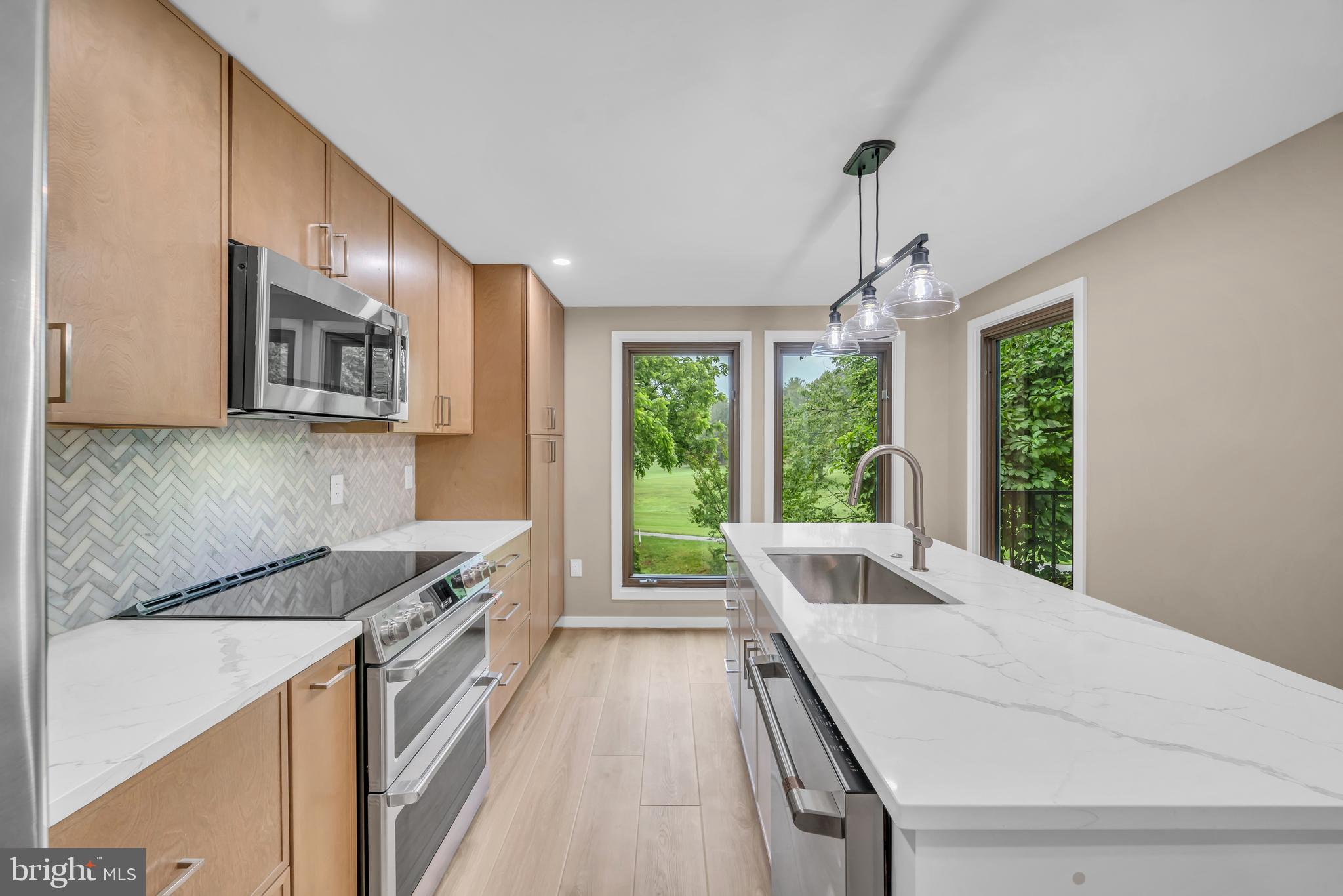 RESTON - Residential