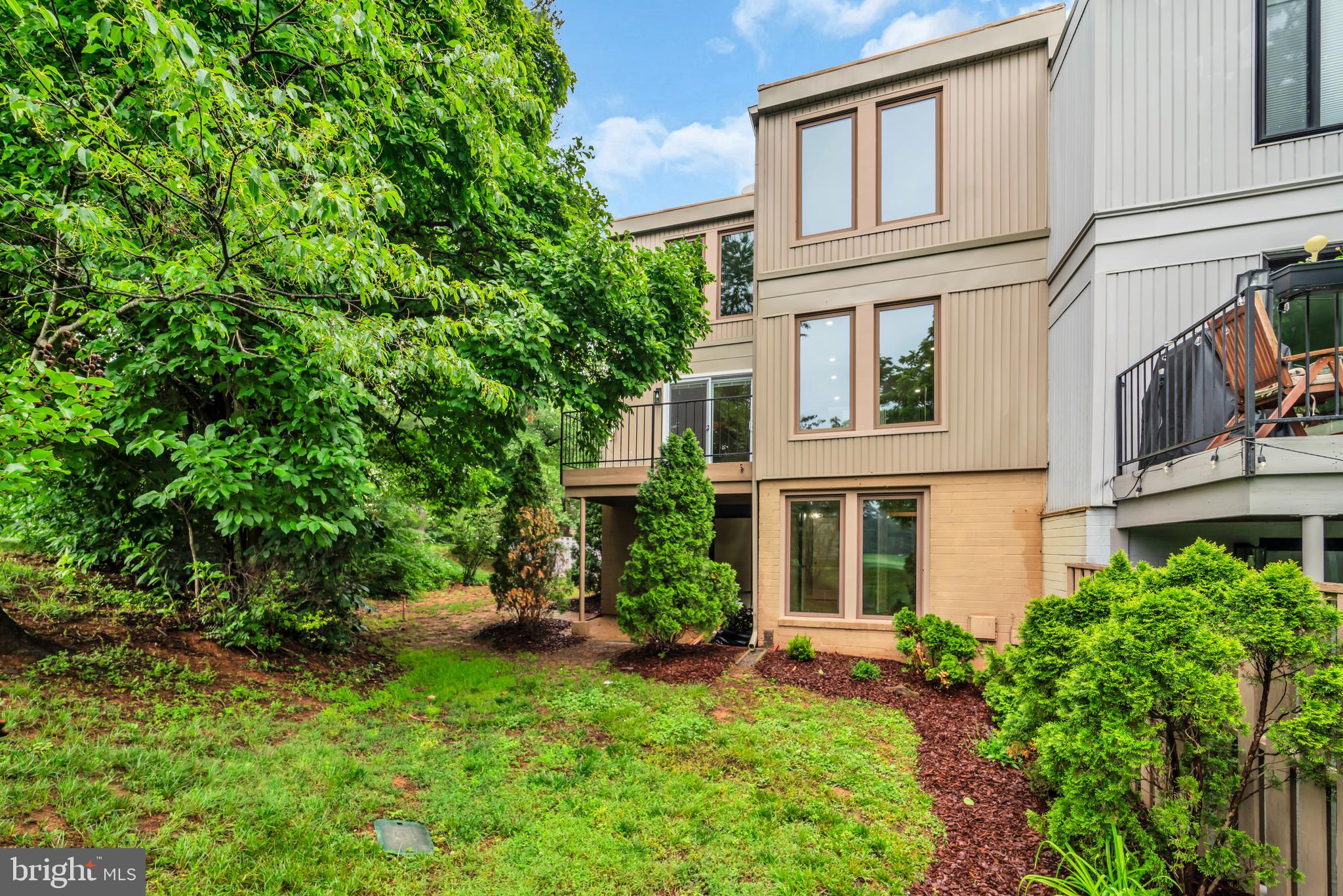 RESTON - Residential