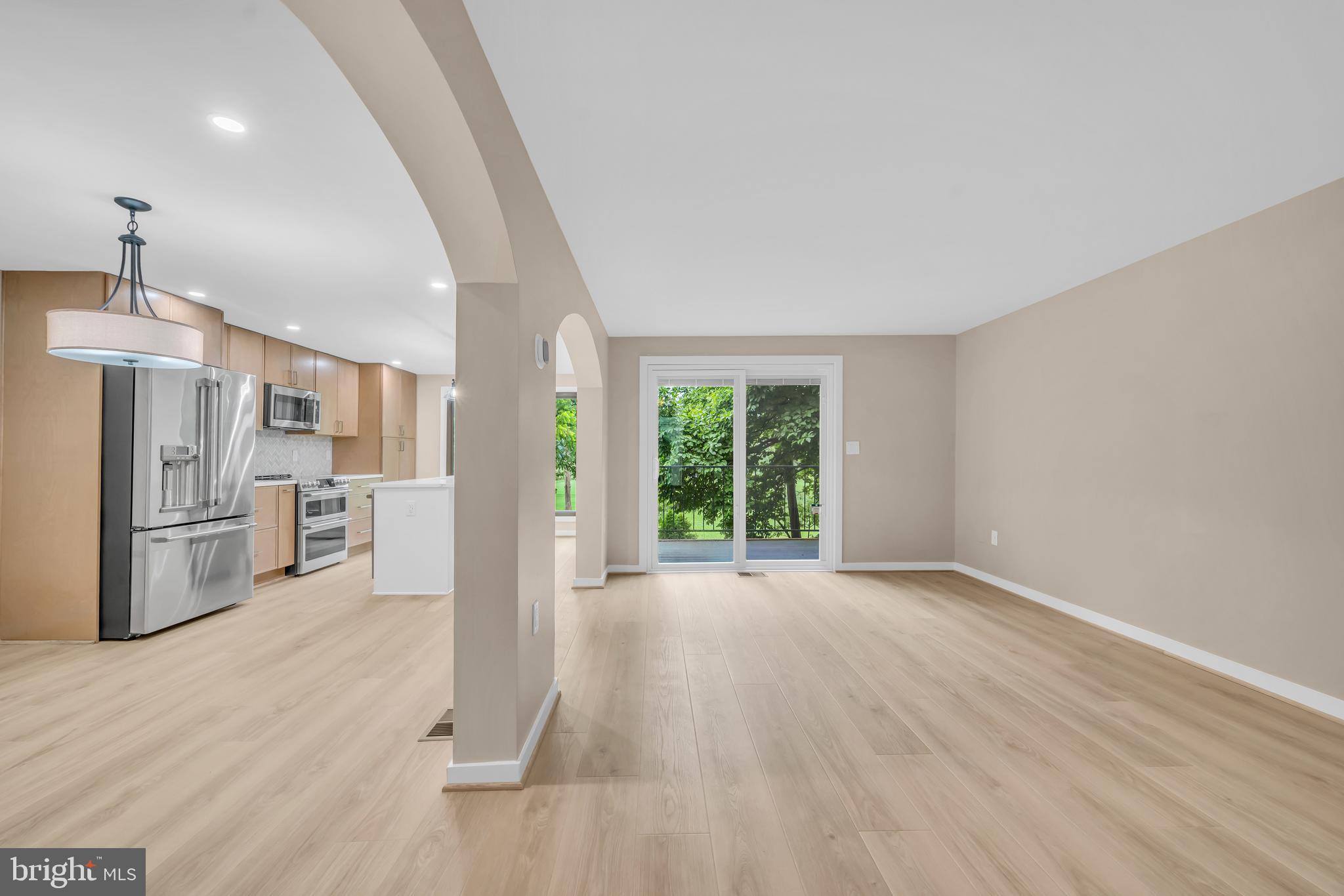 RESTON - Residential