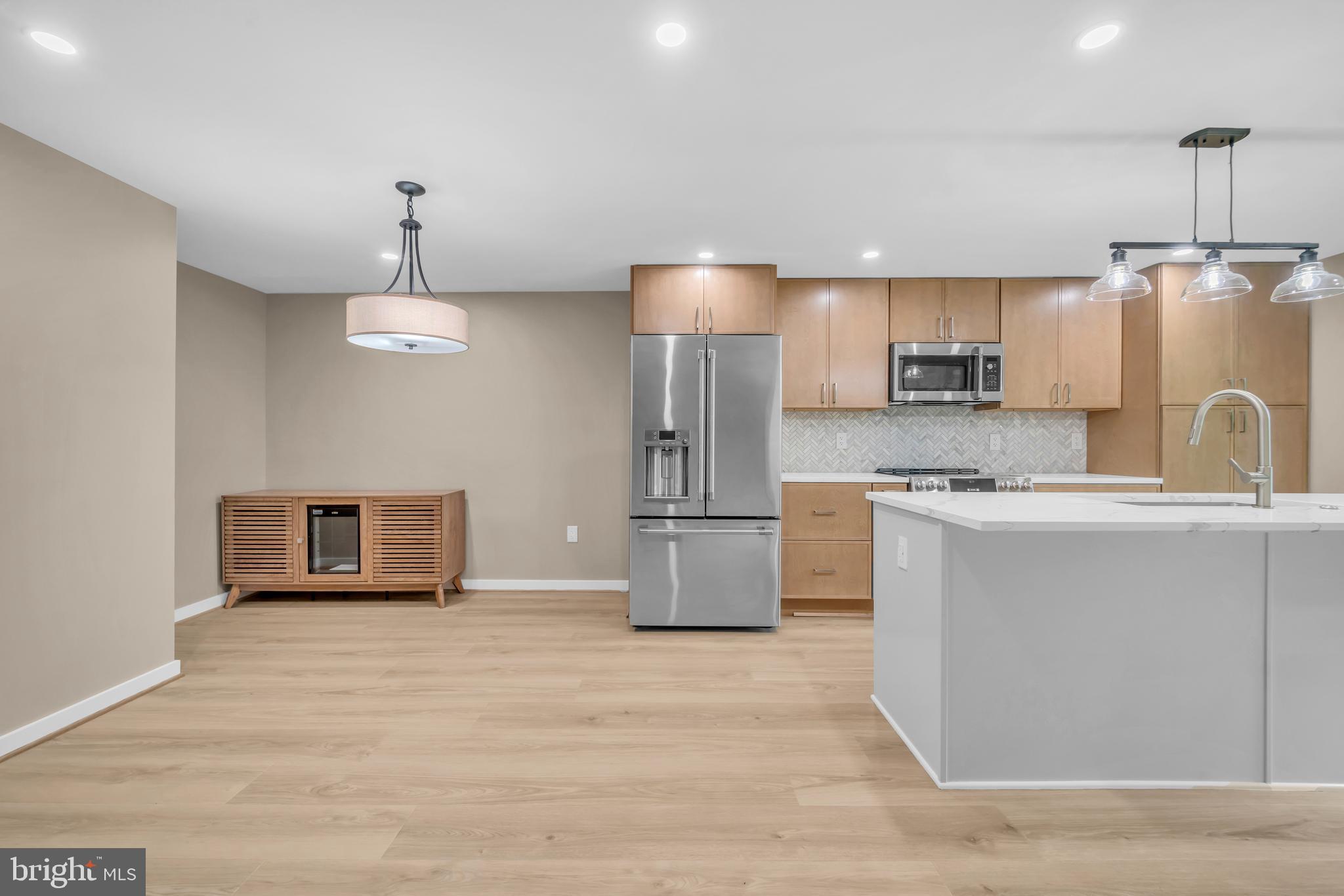 RESTON - Residential