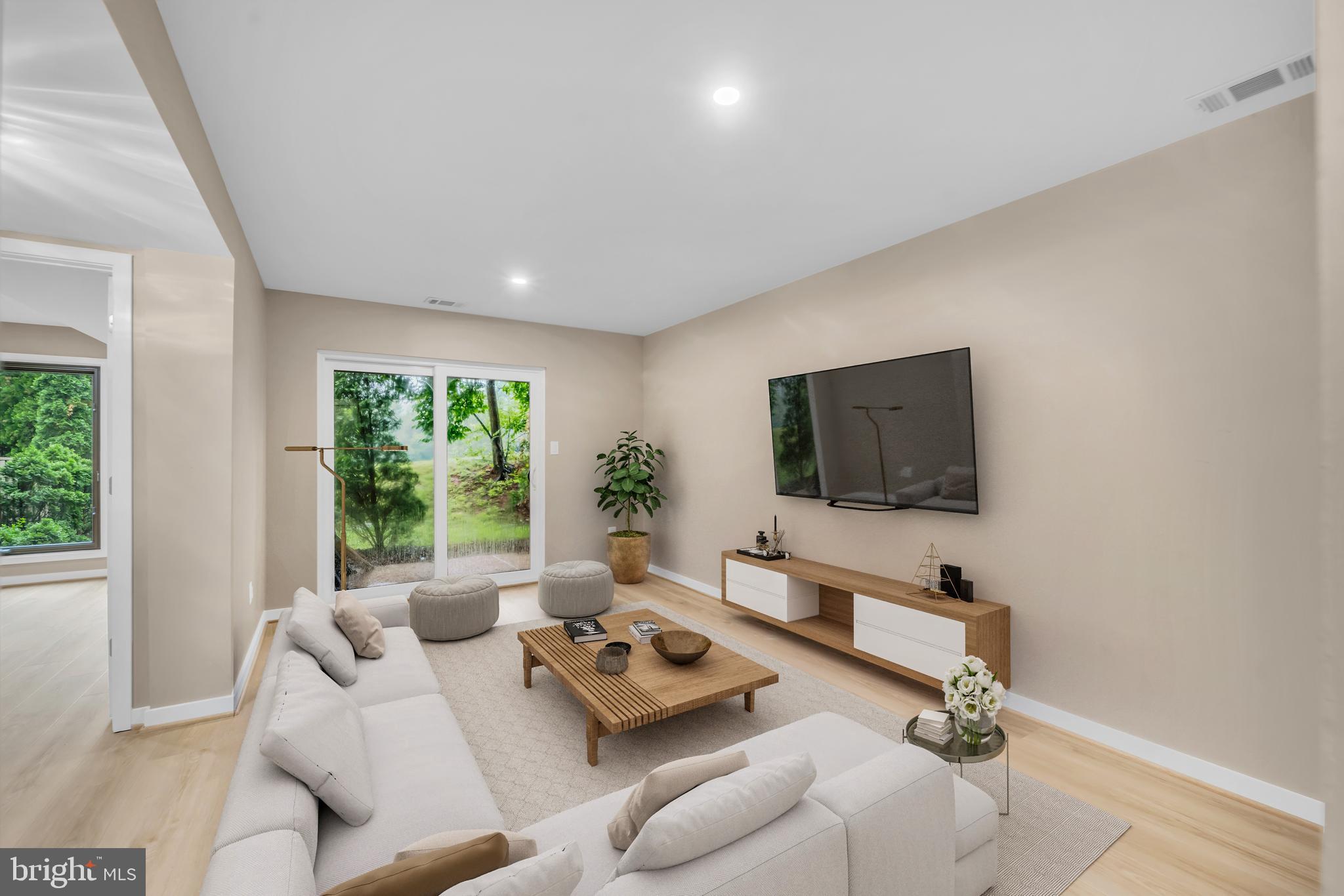 RESTON - Residential
