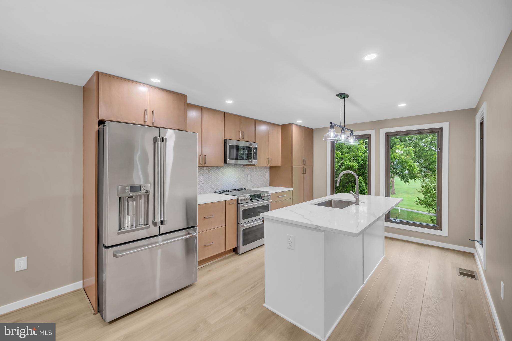 RESTON - Residential