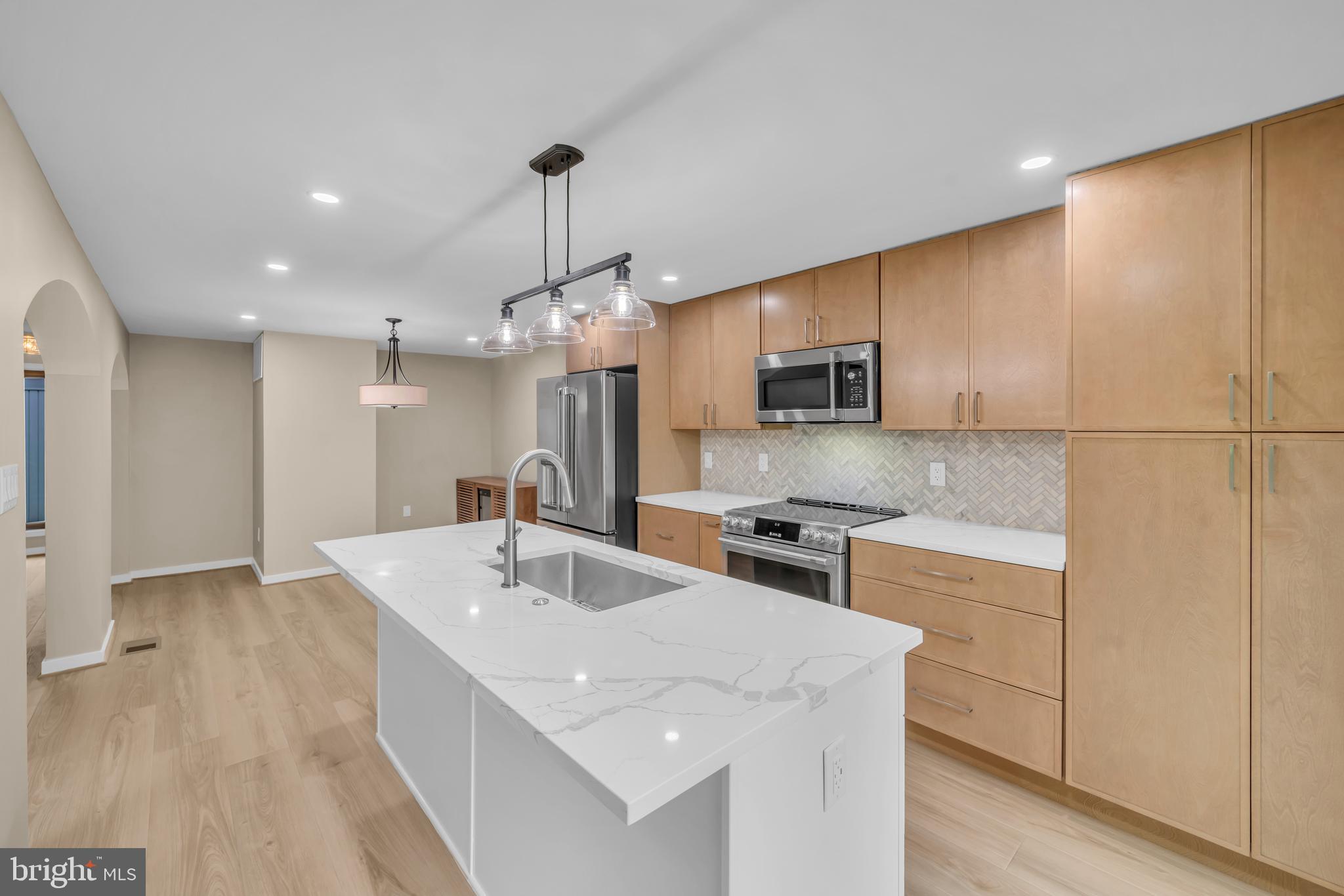 RESTON - Residential
