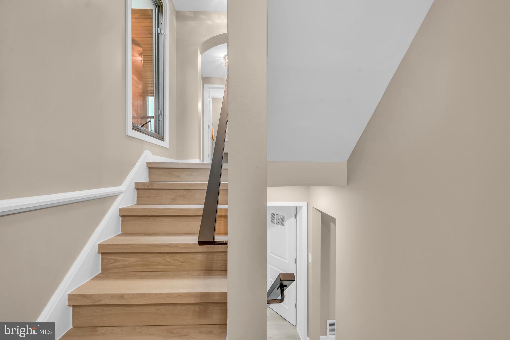 RESTON - Residential