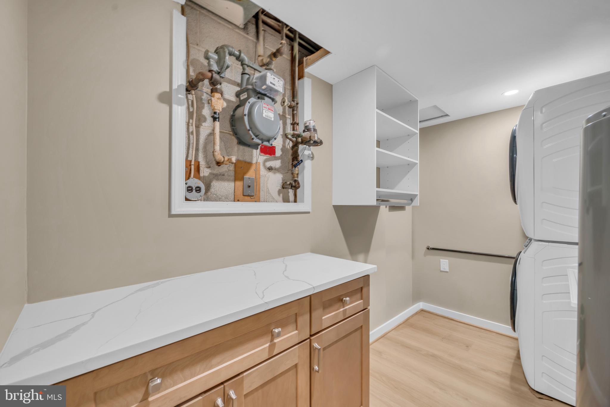 RESTON - Residential