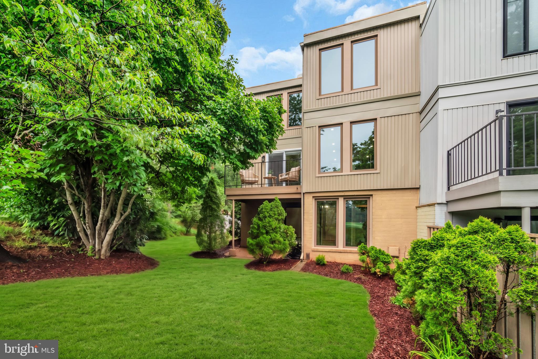 RESTON - Residential