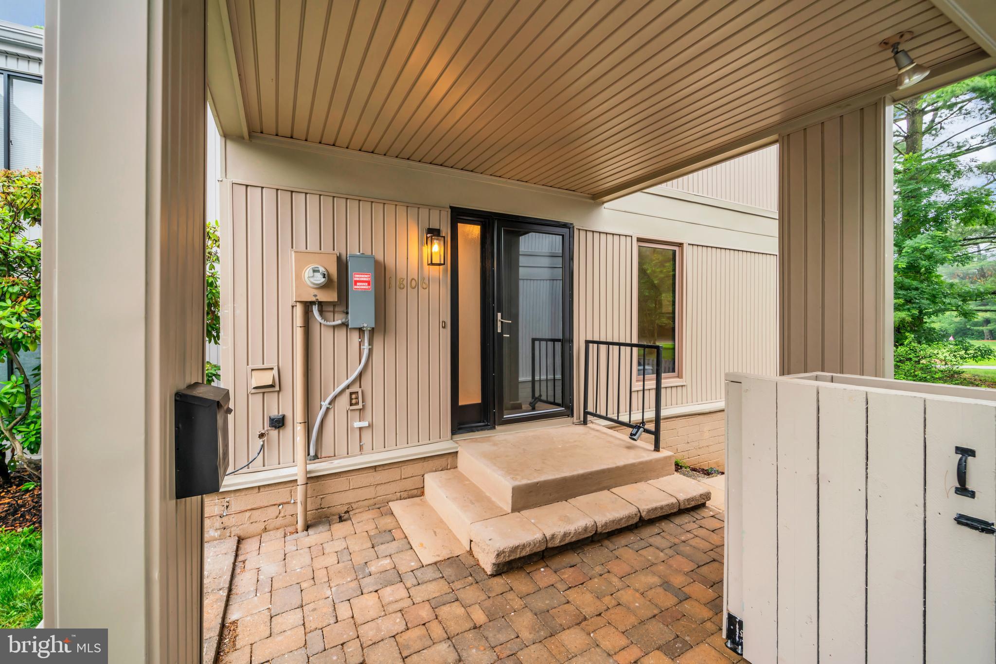 RESTON - Residential