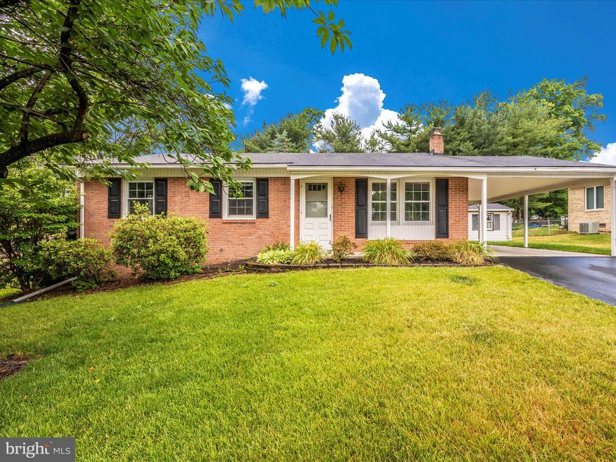 Cute 3 bedroom, 2 bath, well maintained rancher, located in the well established neighborhood of Woodmoor! Just seconds away from Martin Snook Park! With lots of updates such as new floors, fresh paint, and newly installed interior doors! A large bonus sunroom with a ton of windows, that overlooks the beautiful backyard! Steps away from the private back entrance to Martin Snook park! Close to all major highways, great for commuters! Close to grocery stores, shopping and restaurants! NO CITY TAXES AND NO HOA!! Schedule your private tour today!!