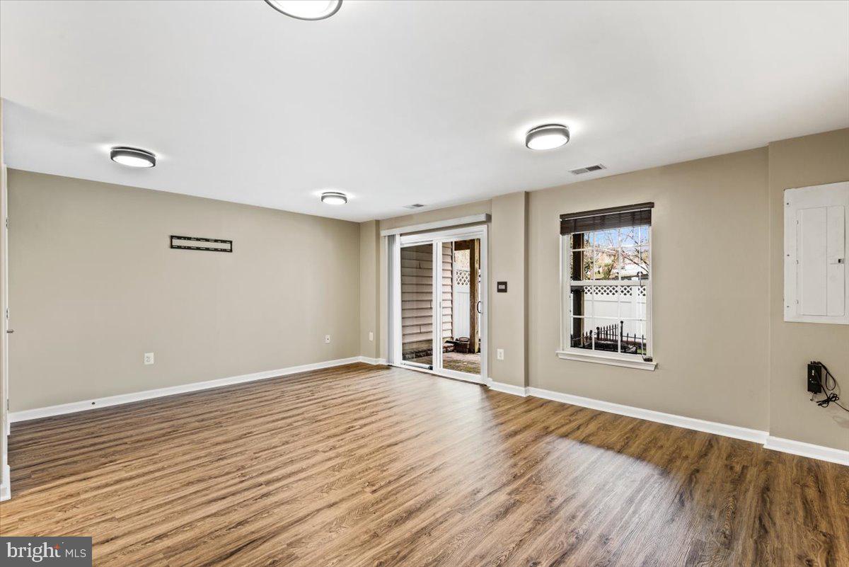 RAPPAHANNOCK LANDING - Residential Lease