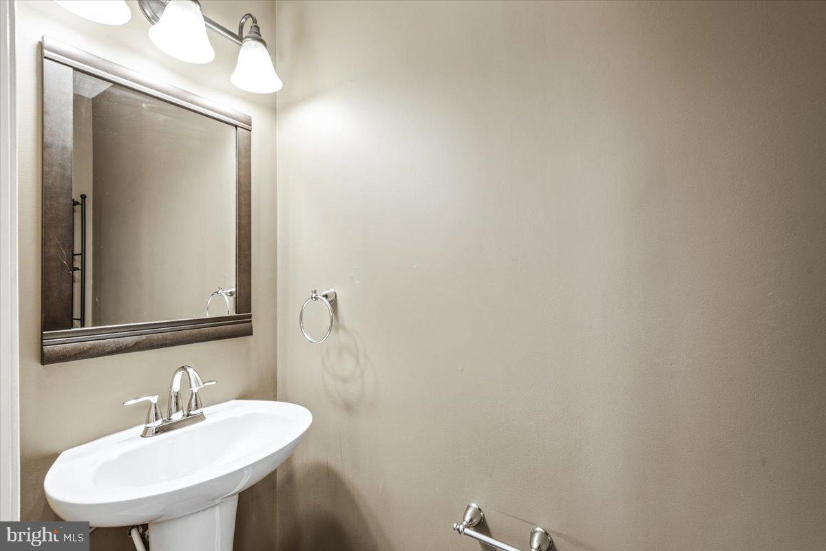 RAPPAHANNOCK LANDING - Residential Lease