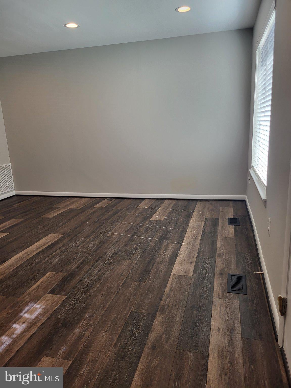 26 SUGARLAND SQUARE COURT
