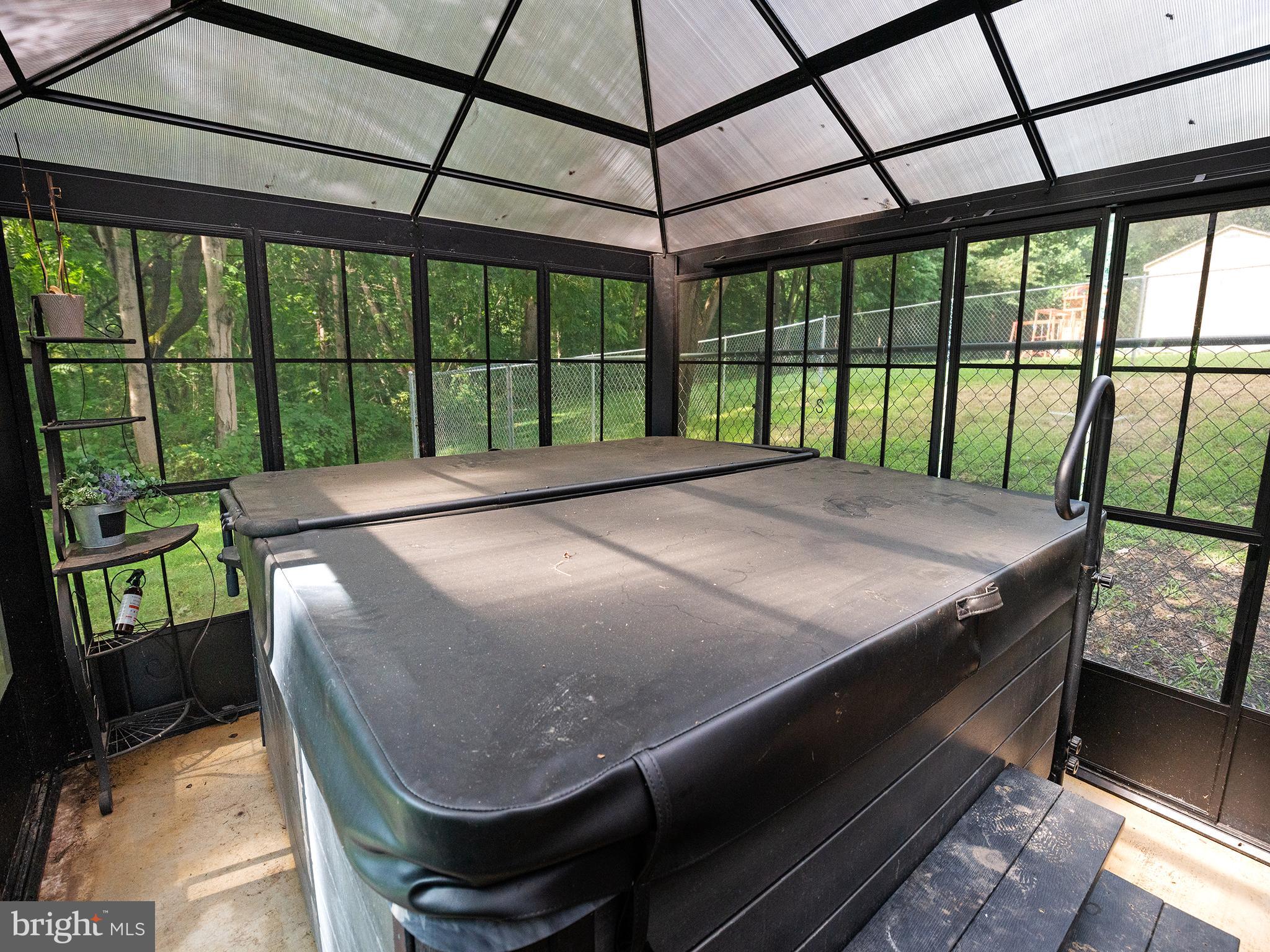 PRESWICKE HILLS SUB - Residential