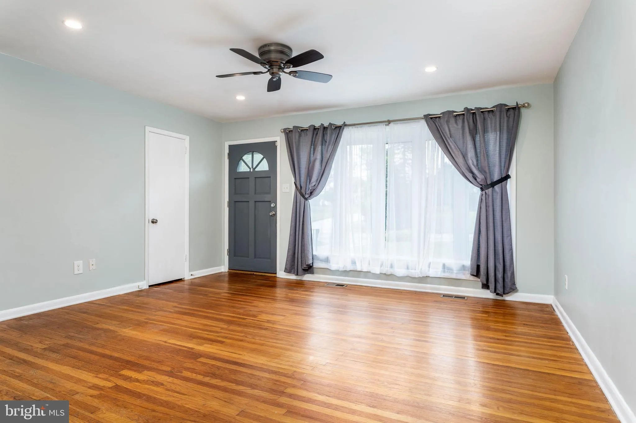 Newtown Square, Pennsylvania 19073, United States, 3 Bedrooms Bedrooms, ,2 BathroomsBathrooms,Residential,Active,221786