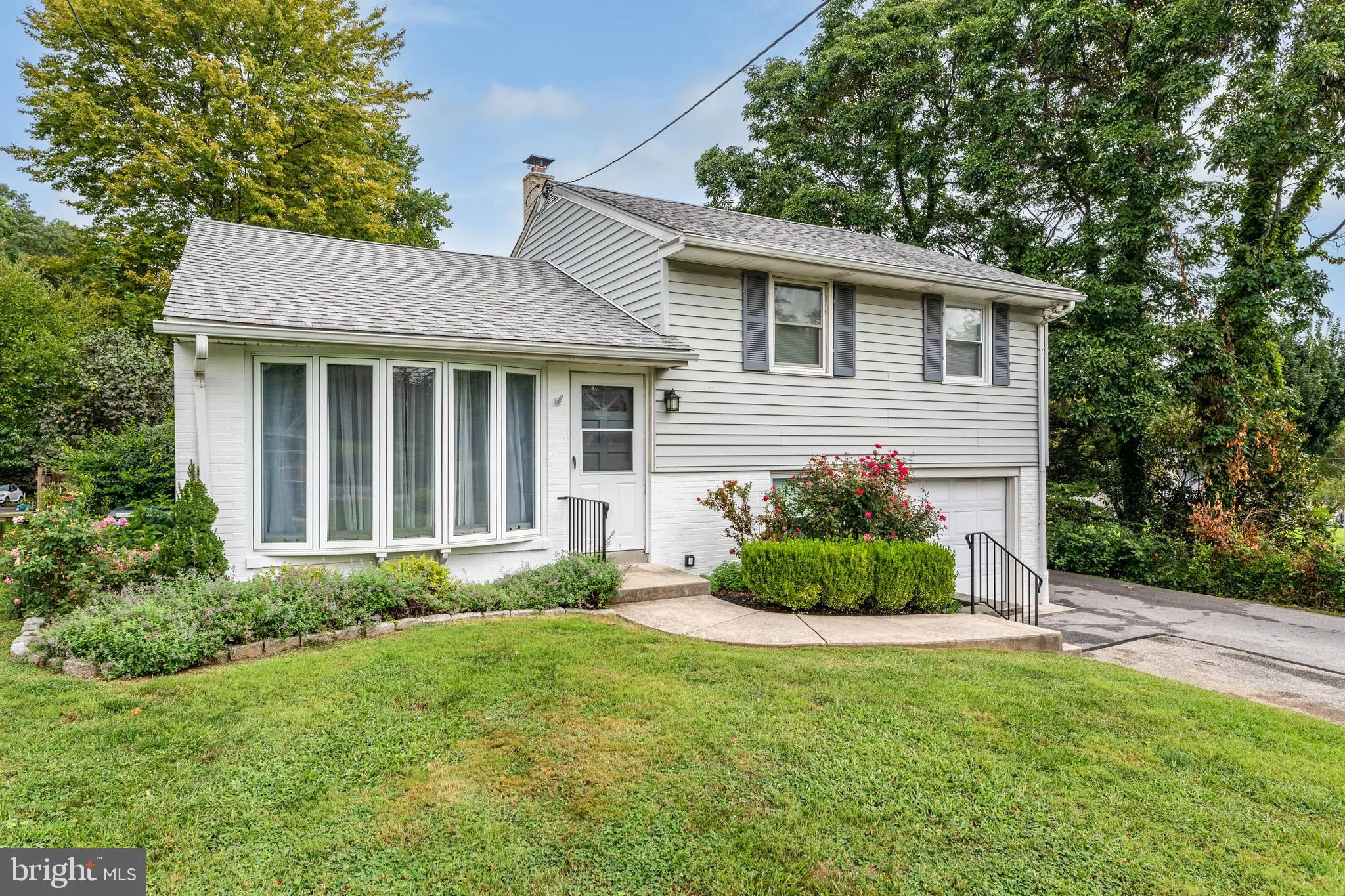 Newtown Square, Pennsylvania 19073, United States, 3 Bedrooms Bedrooms, ,2 BathroomsBathrooms,Residential,Active,221786