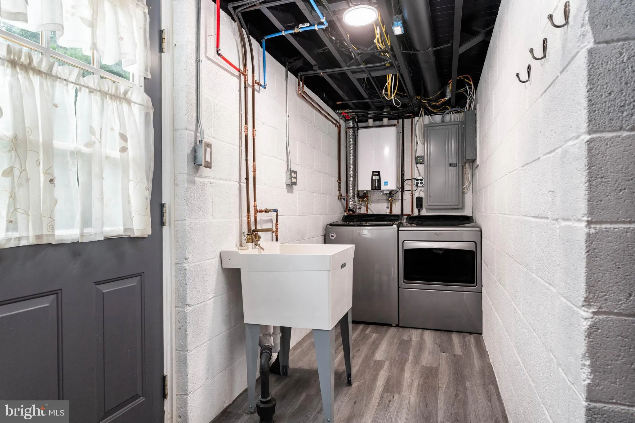 Newtown Square, Pennsylvania 19073, United States, 3 Bedrooms Bedrooms, ,2 BathroomsBathrooms,Residential,Active,221786