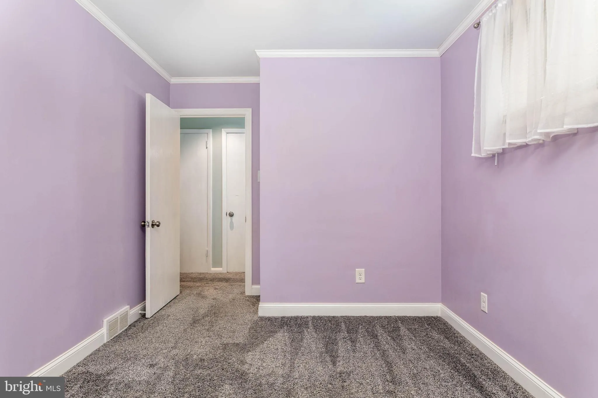 Newtown Square, Pennsylvania 19073, United States, 3 Bedrooms Bedrooms, ,2 BathroomsBathrooms,Residential,Active,221786