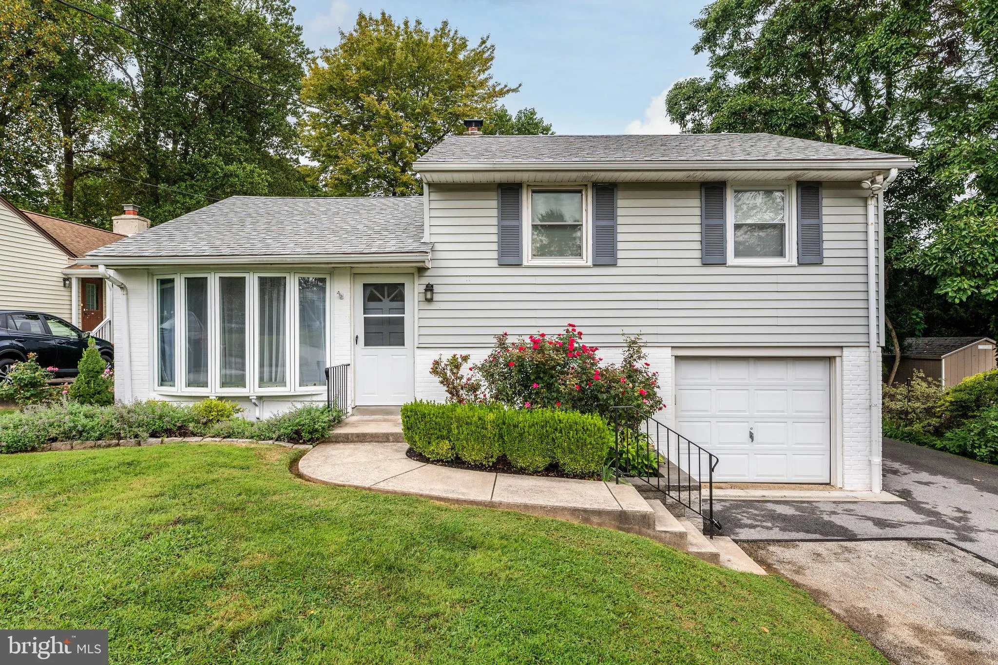 Newtown Square, Pennsylvania 19073, United States, 3 Bedrooms Bedrooms, ,2 BathroomsBathrooms,Residential,Active,221786