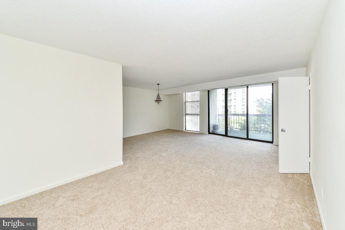 1016 S WAYNE STREET 408