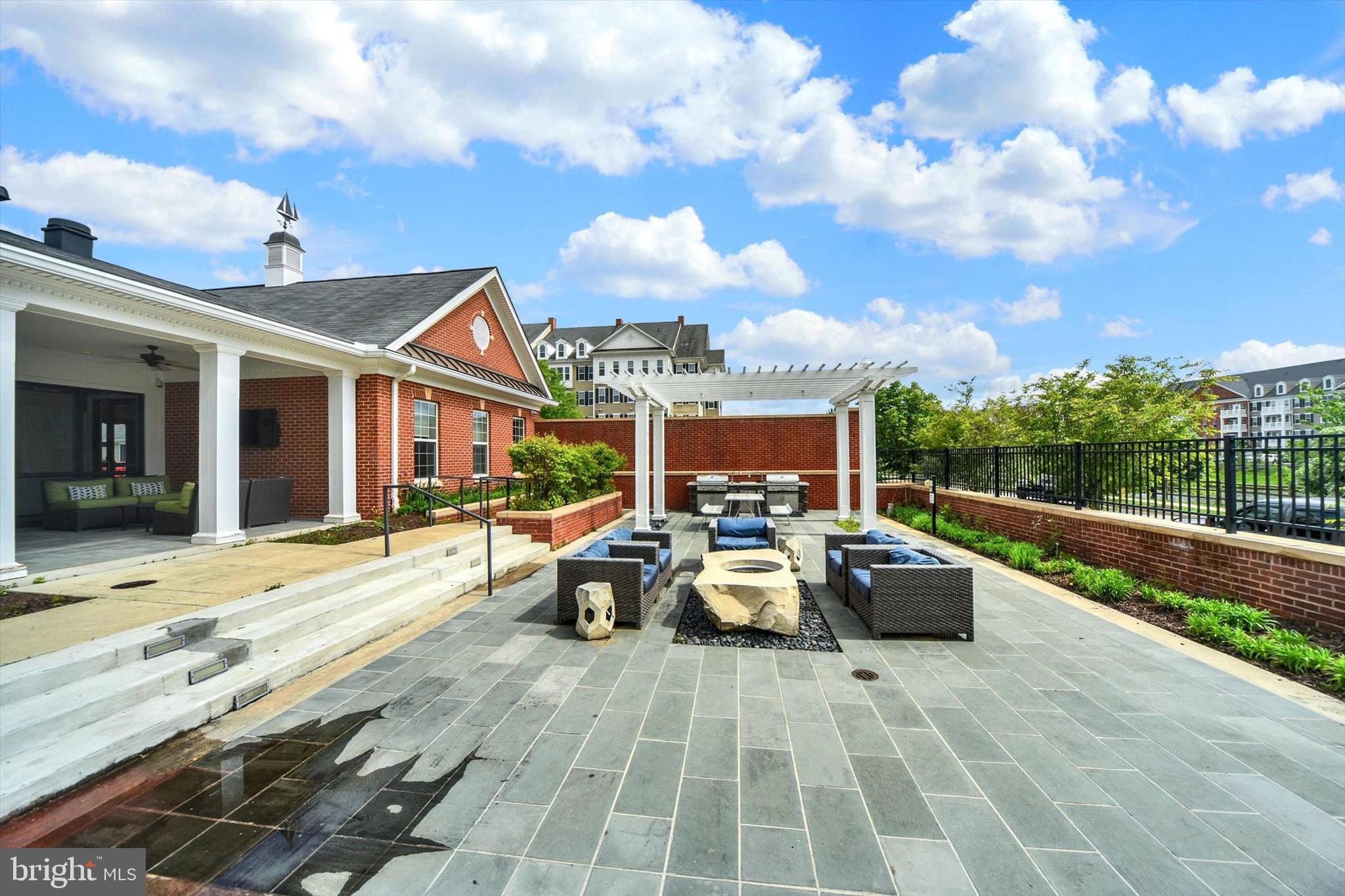 CREEKSTONE VILLAGE - Residential