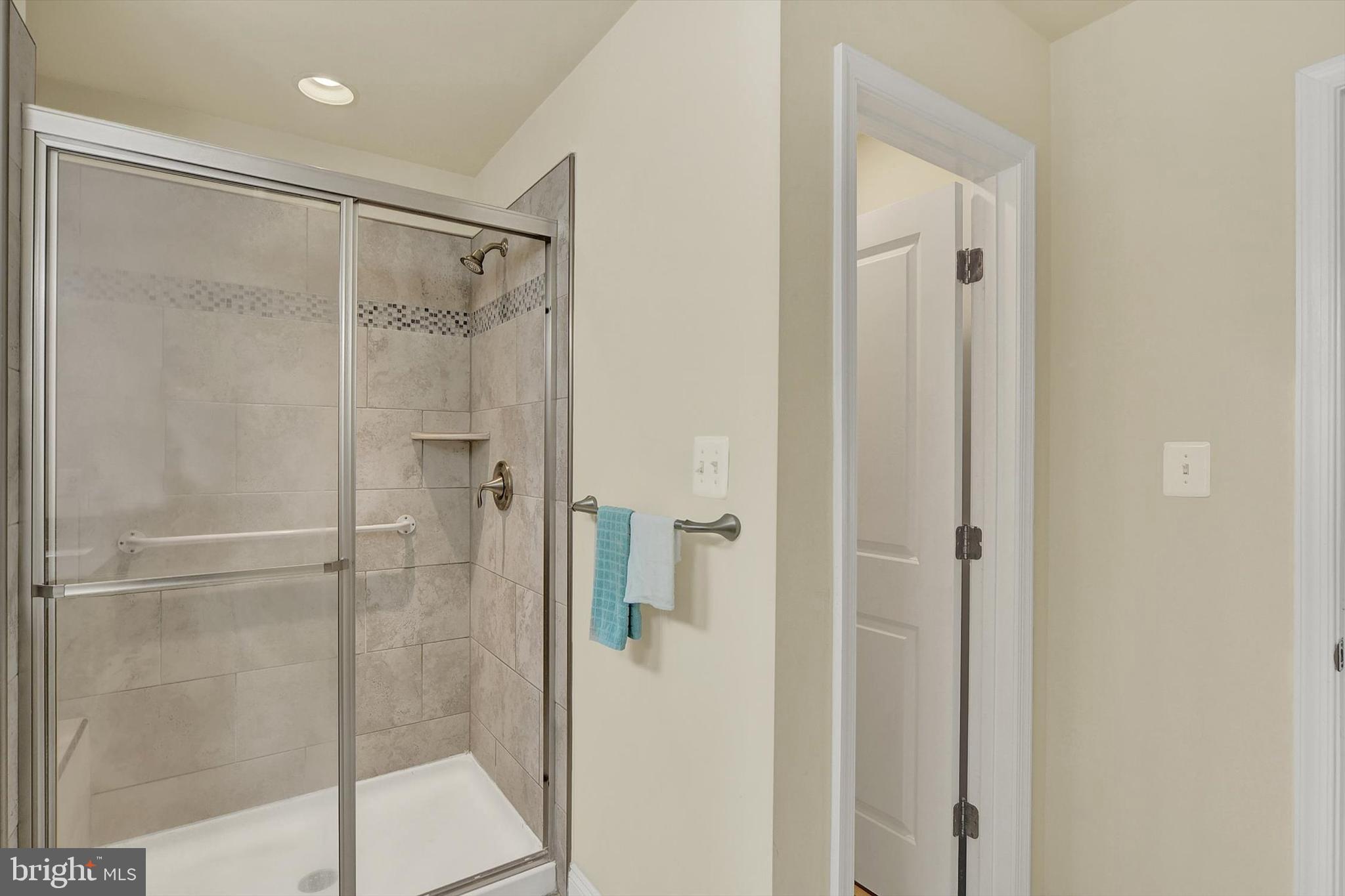 CREEKSTONE VILLAGE - Residential