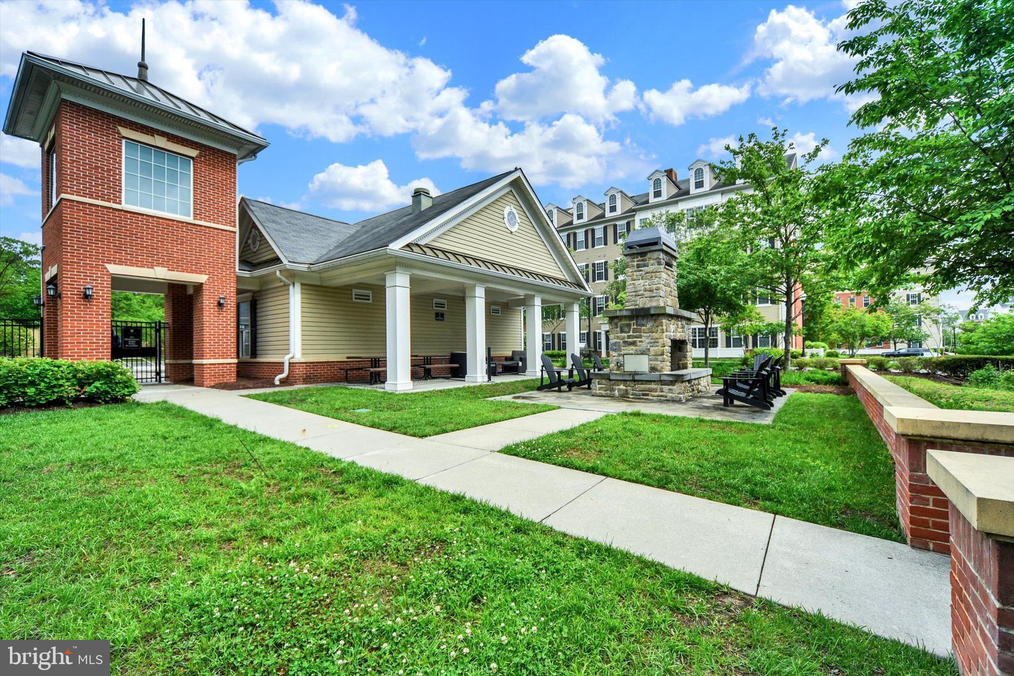 CREEKSTONE VILLAGE - Residential