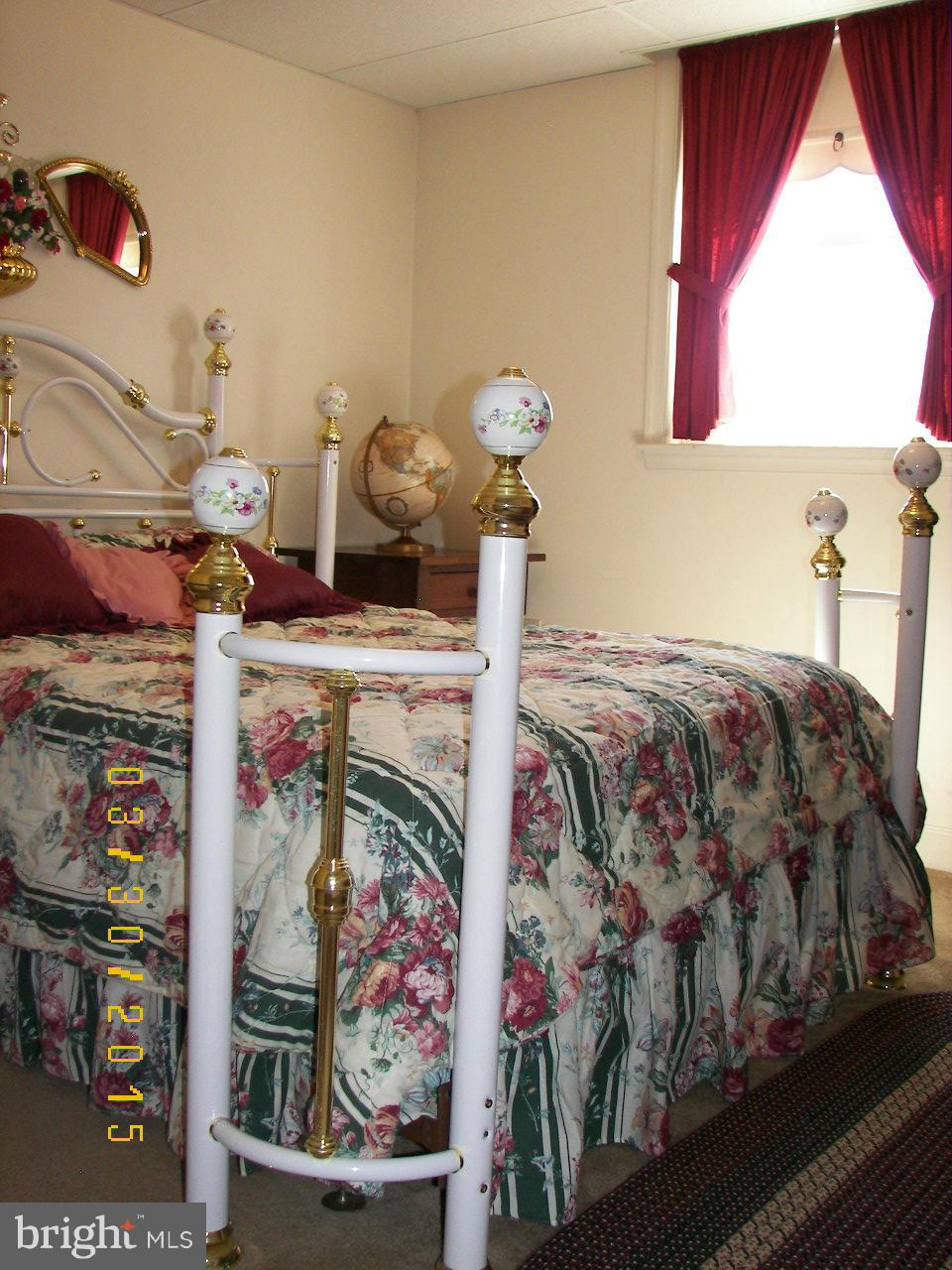 AVONDALE ACRES - Residential