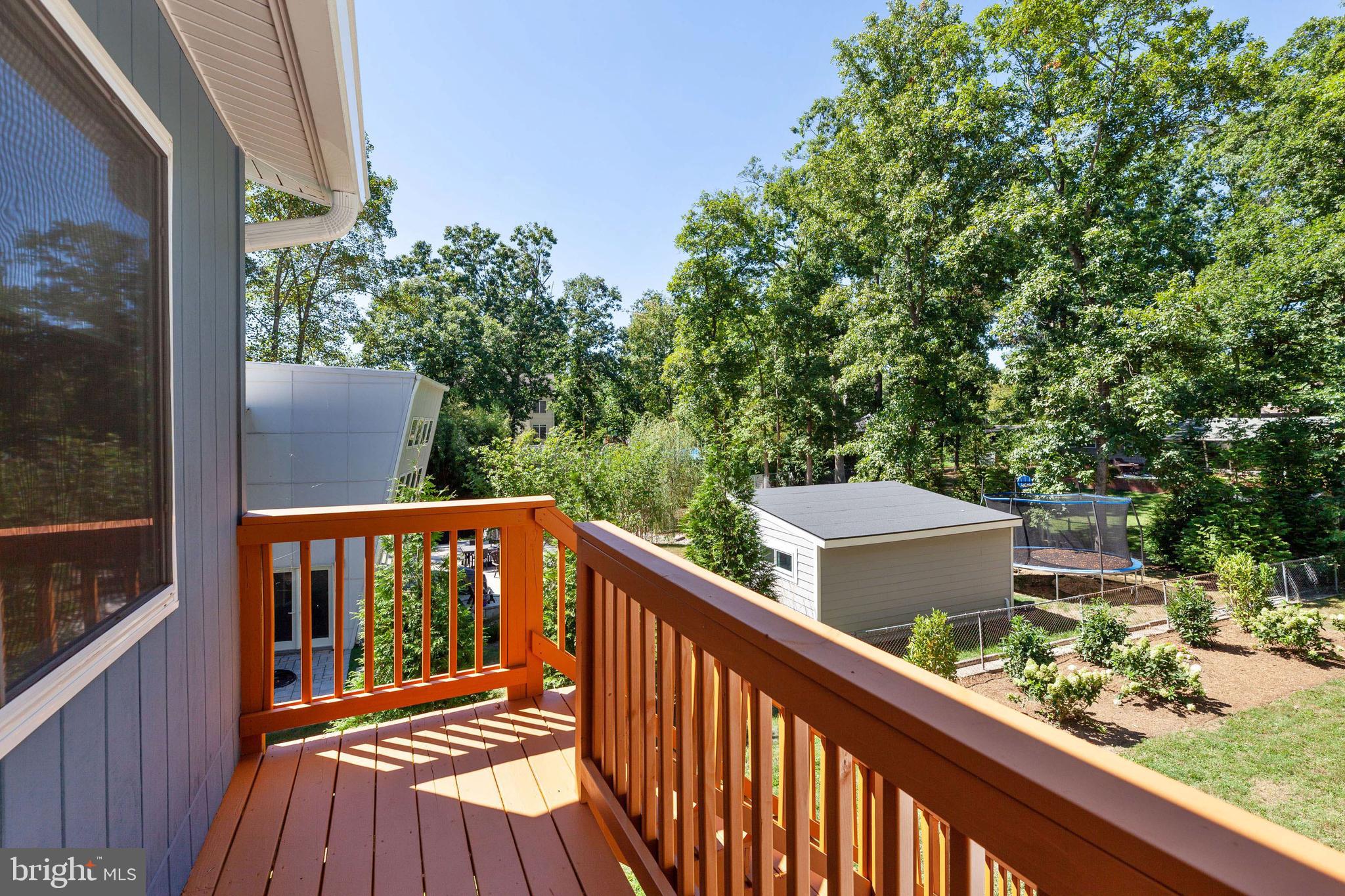 HOLMES RUN PARK - Residential Lease