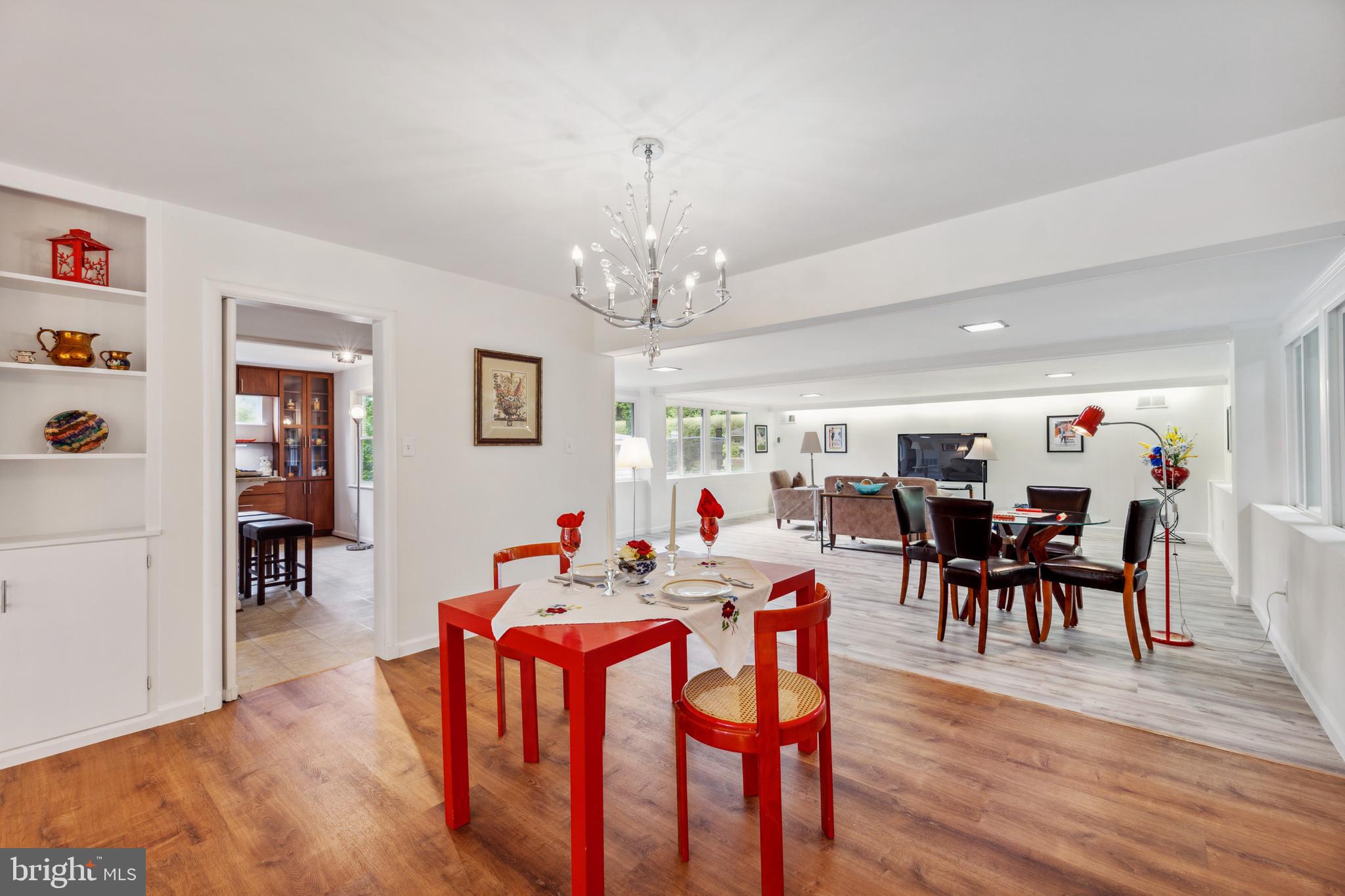 HOLMES RUN PARK - Residential Lease