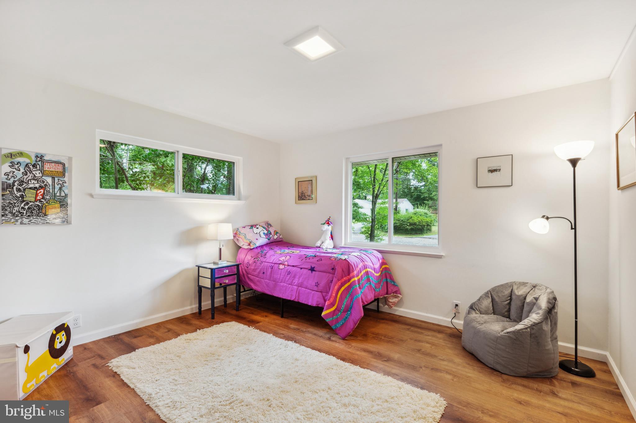 HOLMES RUN PARK - Residential Lease