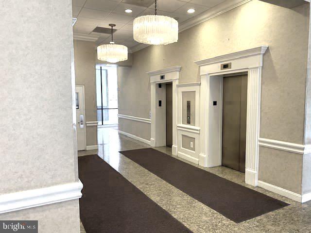 3800 FAIRFAX DRIVE 207