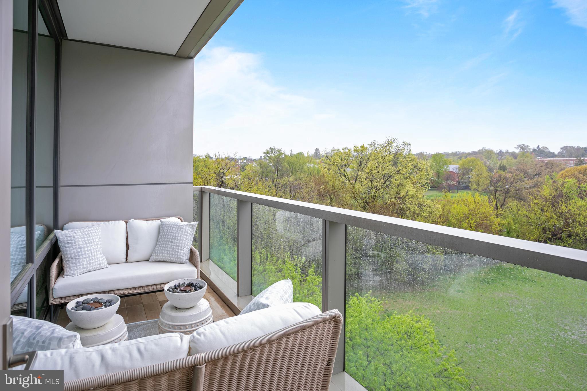 WEST END - Residential