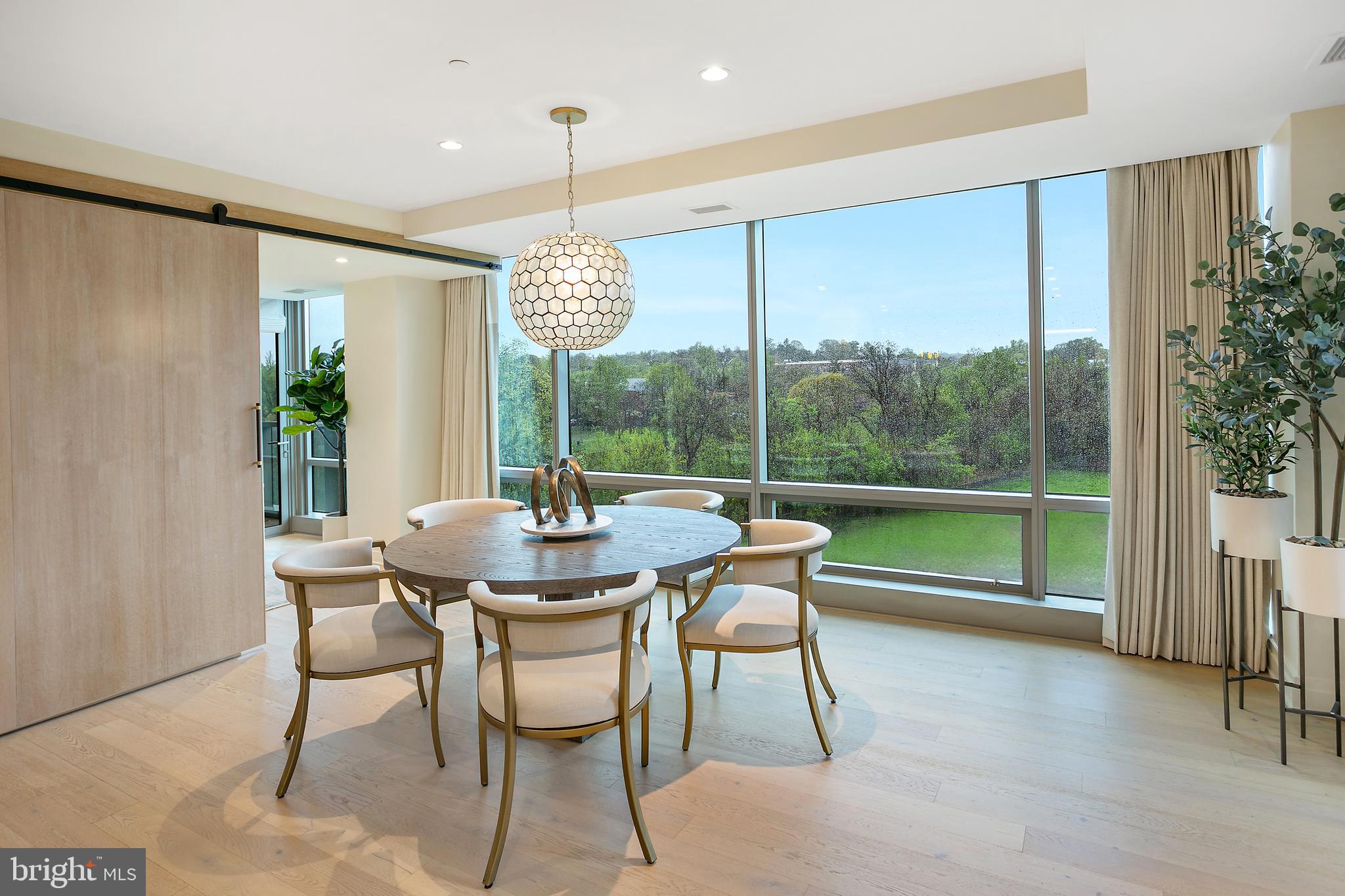 WEST END - Residential