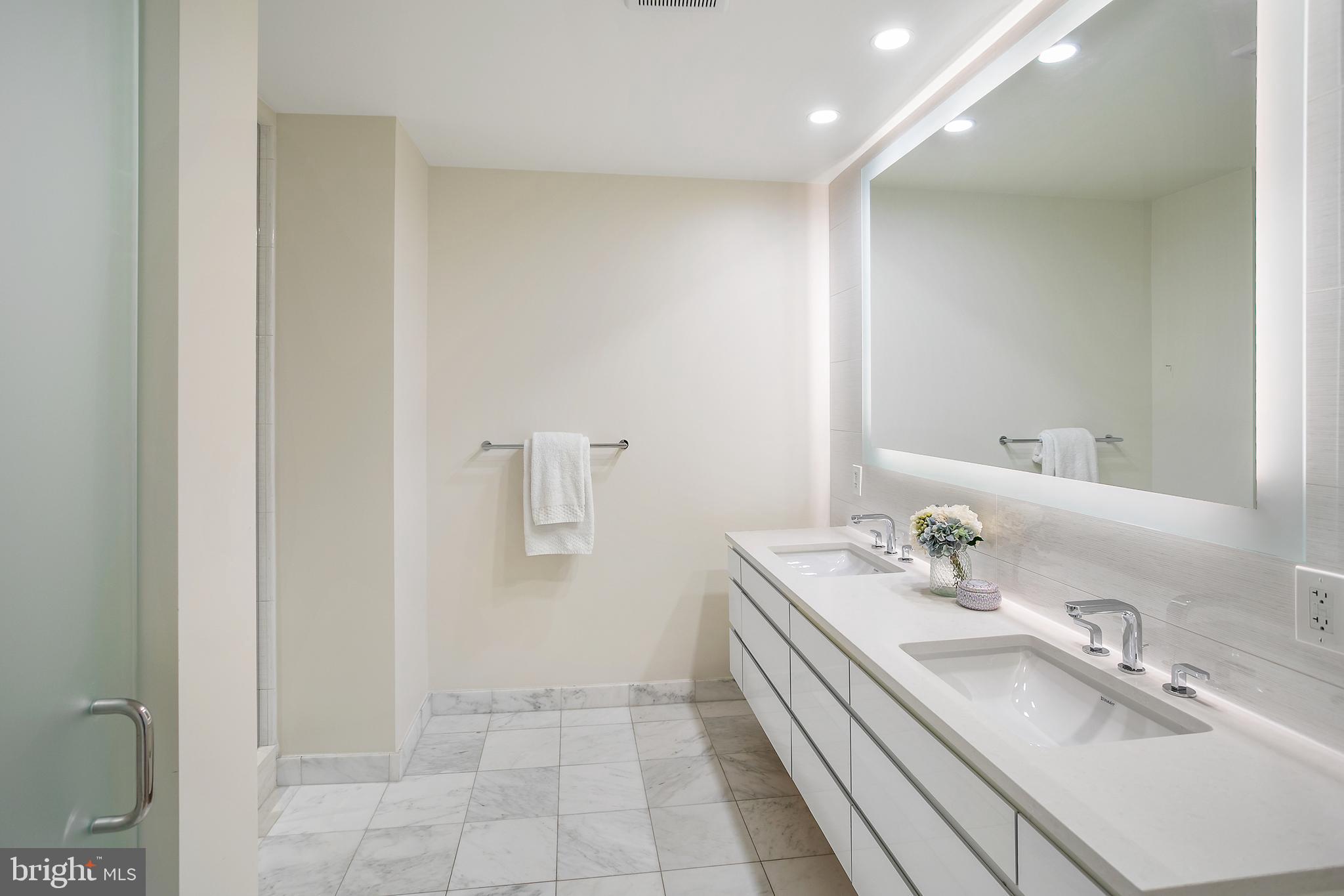 WEST END - Residential