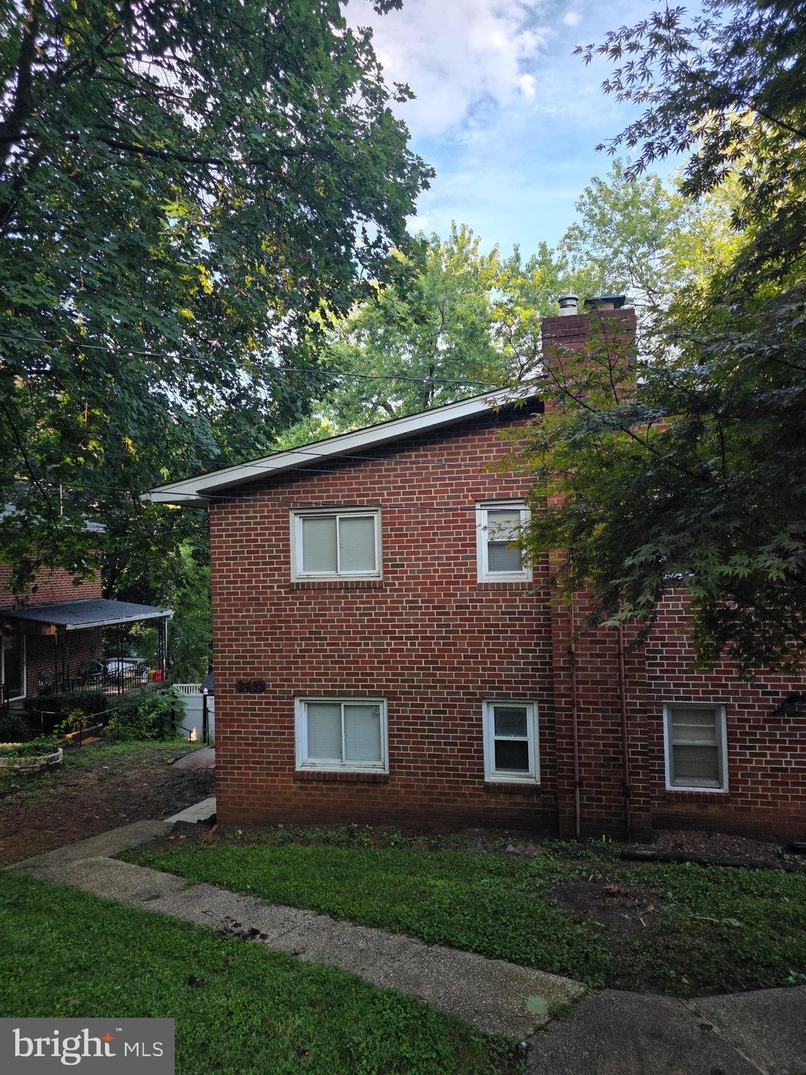 OVERLEA - Residential Lease