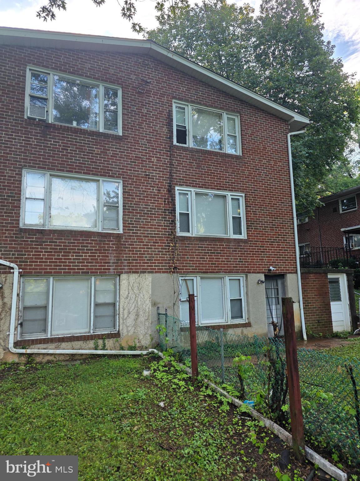 OVERLEA - Residential Lease