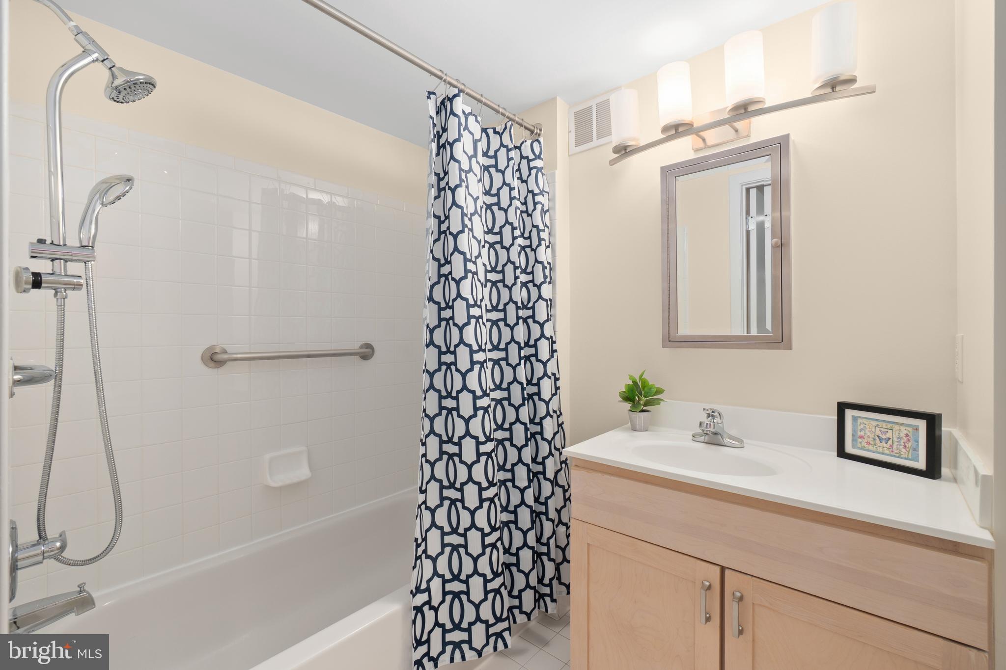 SILVER SPRING - Residential