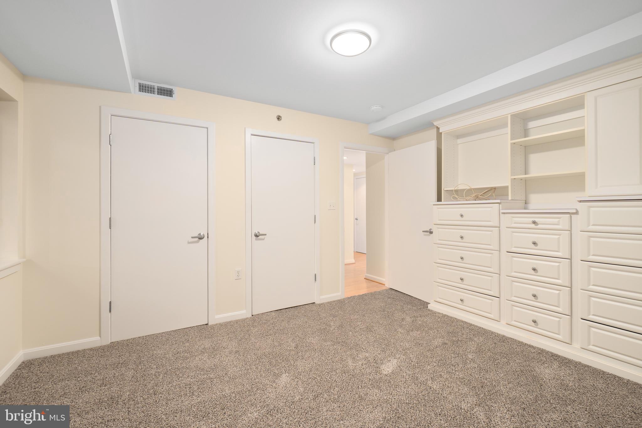 SILVER SPRING - Residential