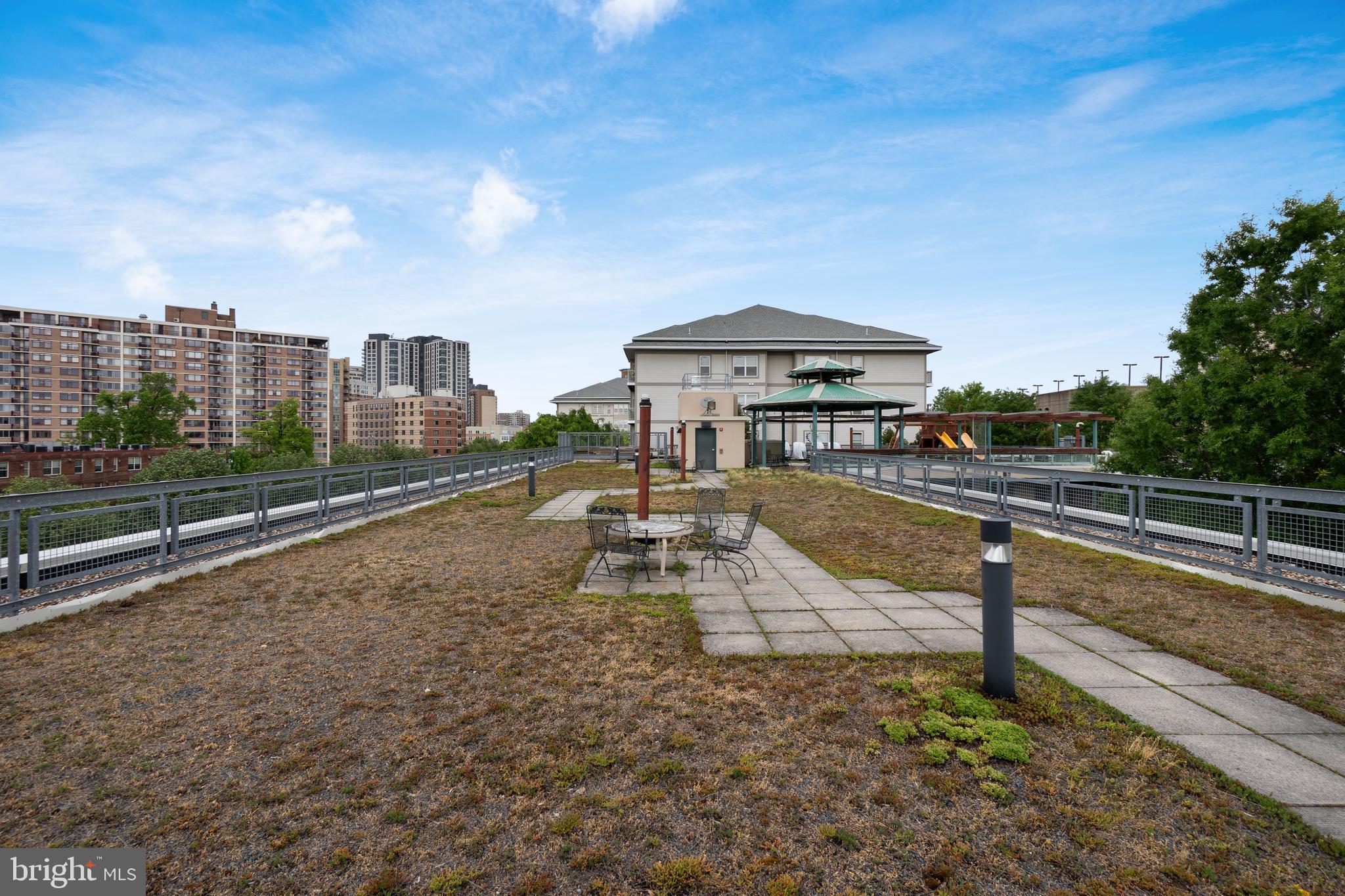 SILVER SPRING - Residential