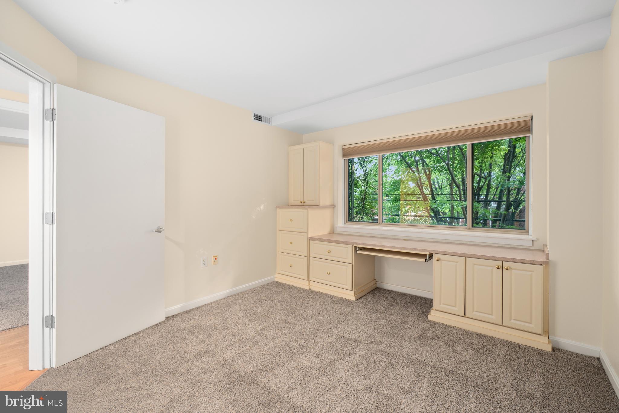 SILVER SPRING - Residential
