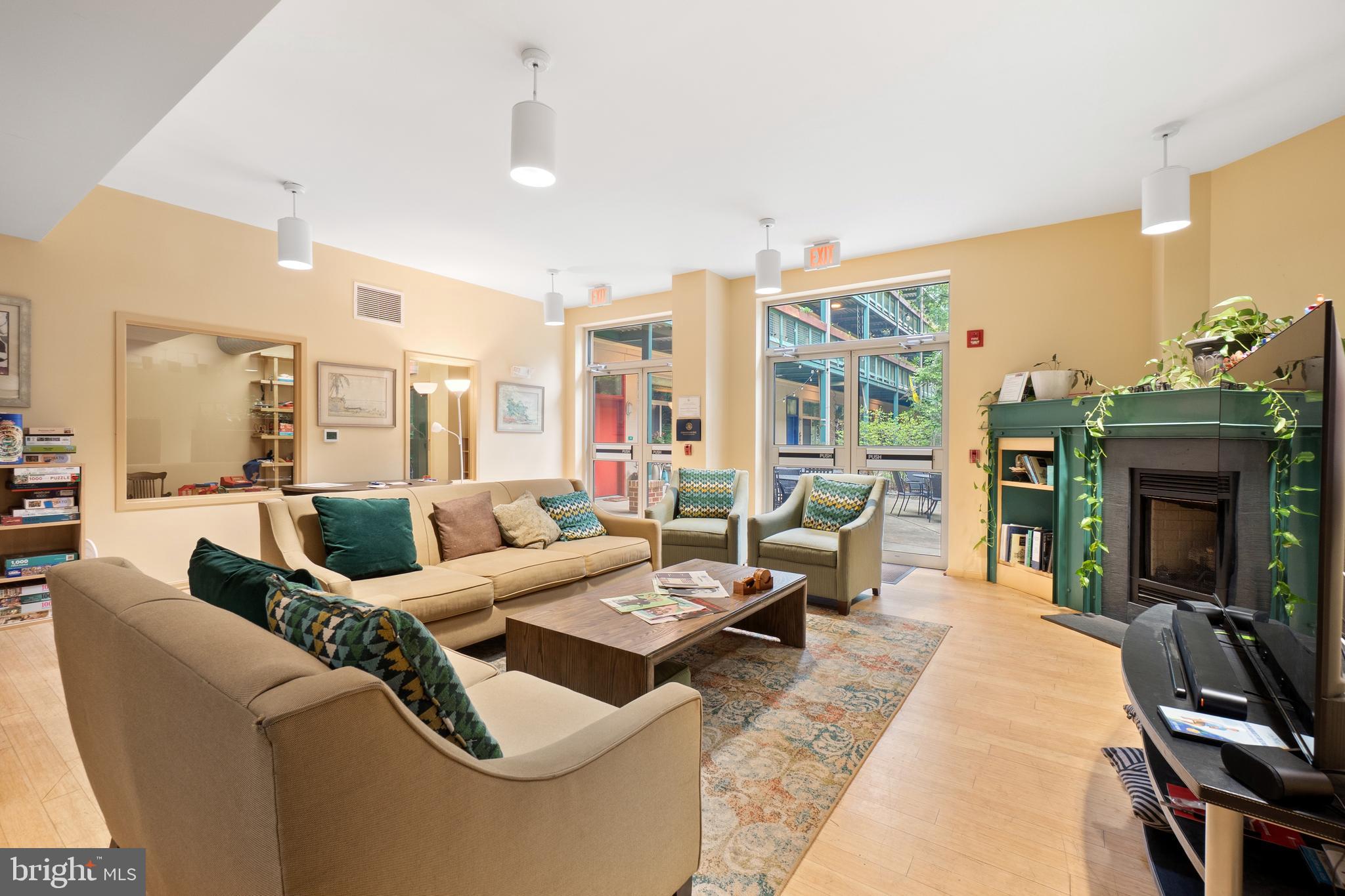 SILVER SPRING - Residential