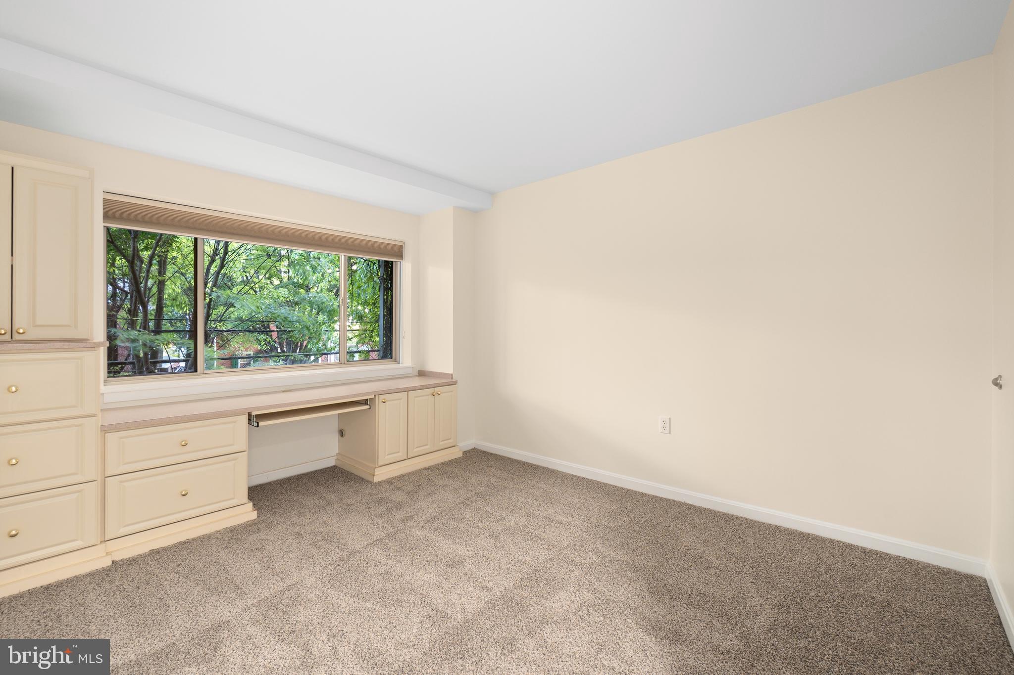 SILVER SPRING - Residential